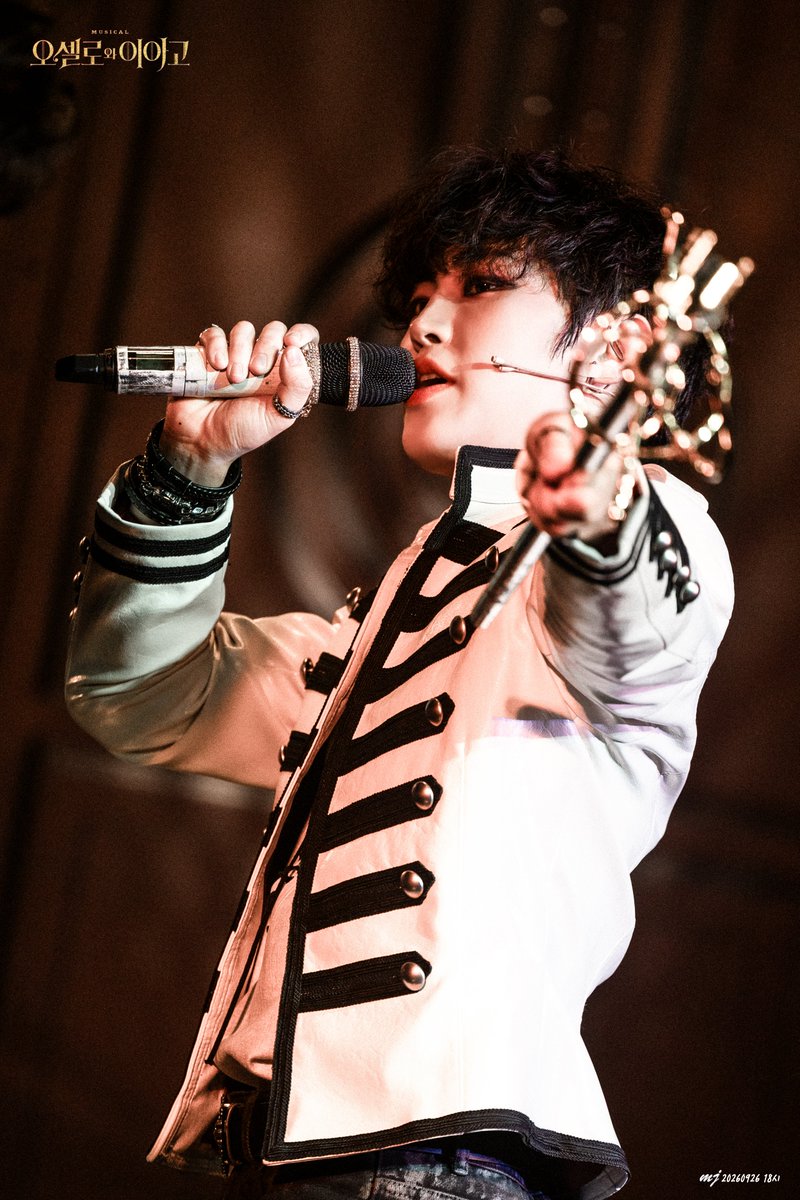 MJ_PlayPic's tweet photo. 오셀로와 이아고 20260926 18시
스페셜 커튼콜
M7. 질투를 조심하라

이아고 役 김경록 배우 https://t.co/Oz8k8h7z5r