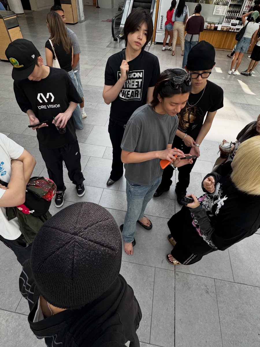 oumouam_77's tweet photo. บขส.ร้อยเอ็ดมากค่ะเมิง https://t.co/nLLplBHwk0