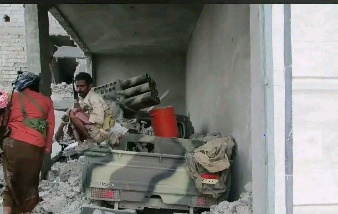 cq78gn's tweet photo. @MALHACHIMI هل هذا سوق وضرب المدنيين  أيها الببغاء
ام معسكر تدريب للحوثيين 
قول كلمة حق أو أخرس ايها البوق  التابع للحوثيين

للمعلومة صوت الحشرات لايؤذي https://t.co/KbsmlcSjKW
