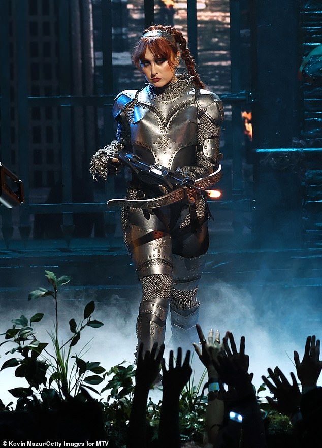 F3MININOM3NON's tweet photo. this is me and my gf this halloween btw https://t.co/WmXsZlQ5Jo