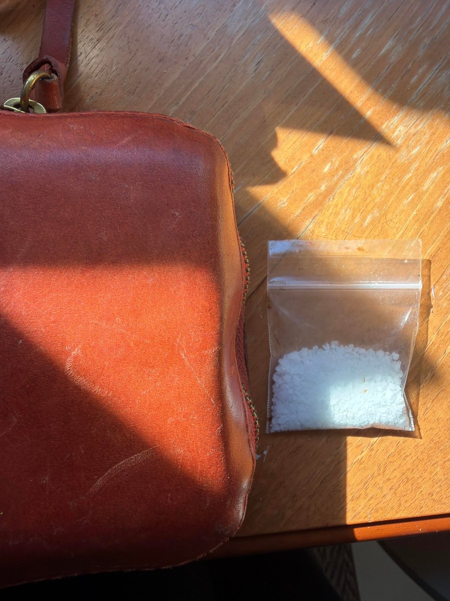 Buggexotics's tweet photo. #drugtwt Unknown substance found in cabinet #coke #meth #highlife https://t.co/TdyAK73Plt