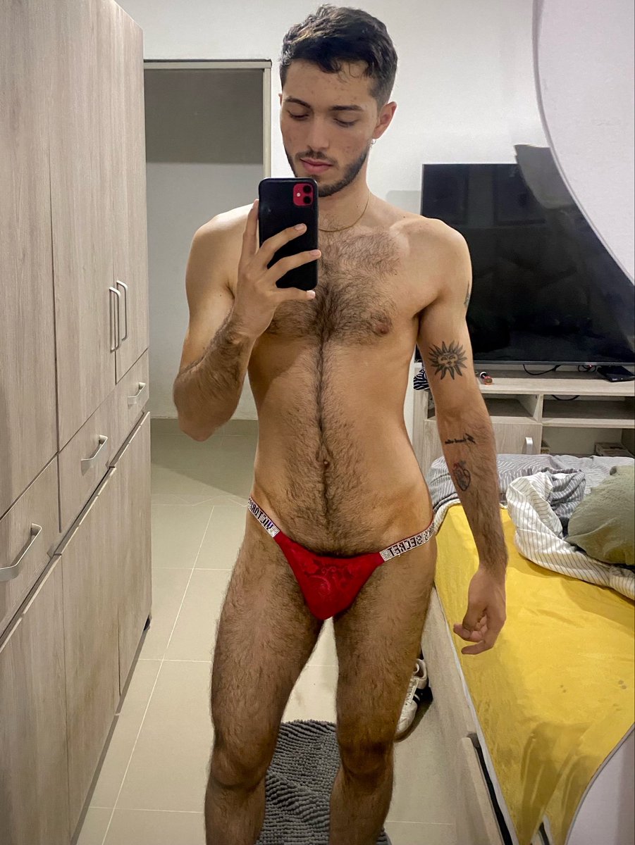 isarmie_'s tweet photo. Que rico  sería amanecer conmigo, no? https://t.co/1bUWORhZS4