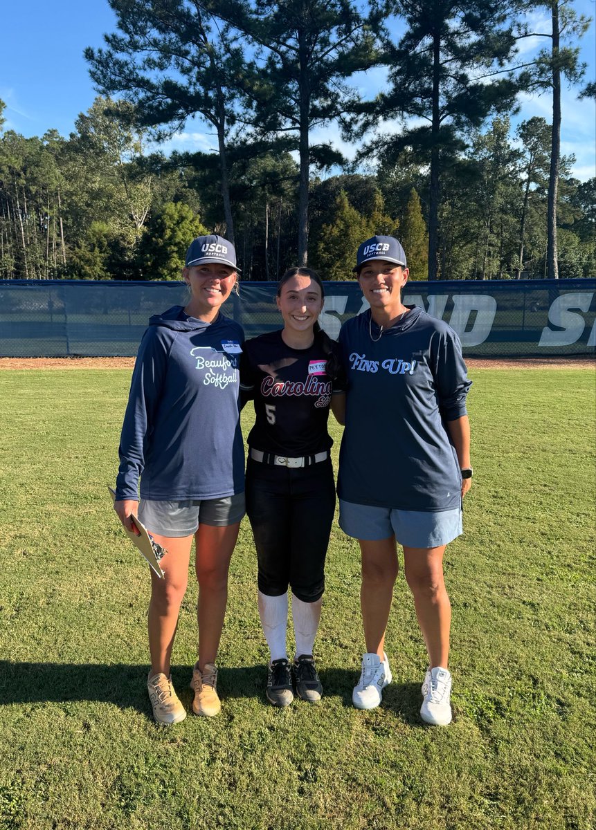 pbatot5's tweet photo. It’s always the best time at the @USCBSoftball camp! I loved getting to work with the players and learn from their experiences! Thank you @CodeeYeske, @a_owen4, and Coach Dev for a great time today and the feedback! Can’t wait to go back! 

@16uElite16397 @andyherring3 https://t.co/C9c8jL6PtO