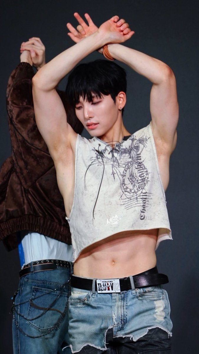 seobibubi's tweet photo. LEE GUNMINNNNNNNNNN https://t.co/ymrOtaKLUd