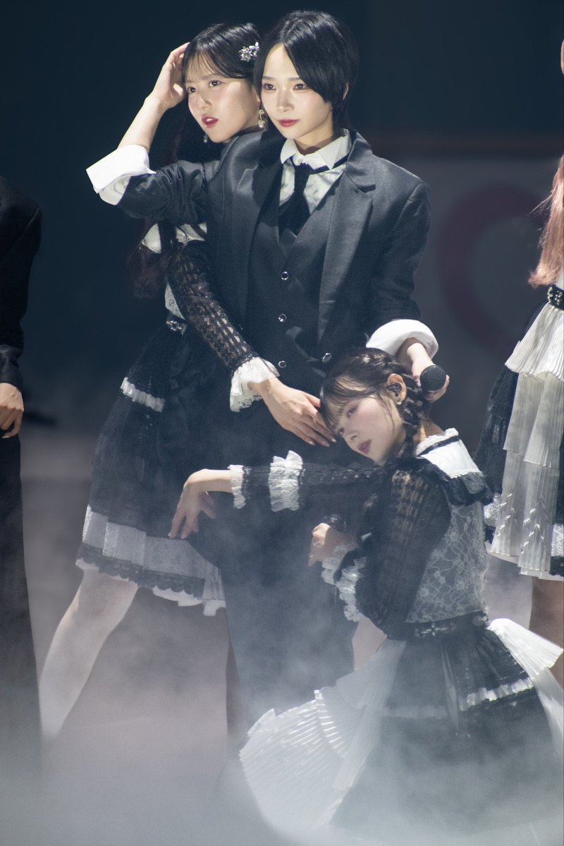 bratzyujin's tweet photo. speak on it!! https://t.co/4T1Uxa04uP