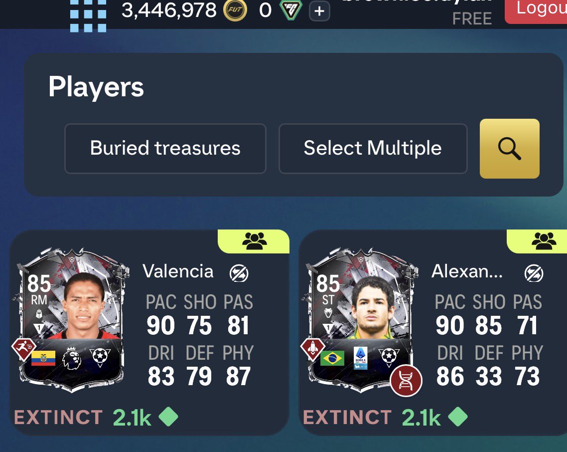 xVerbative's tweet photo. @Jake_FutTrading Be nice or I’ll show everyone you react emoji to your own comments😏 https://t.co/RwsWnCfiuE