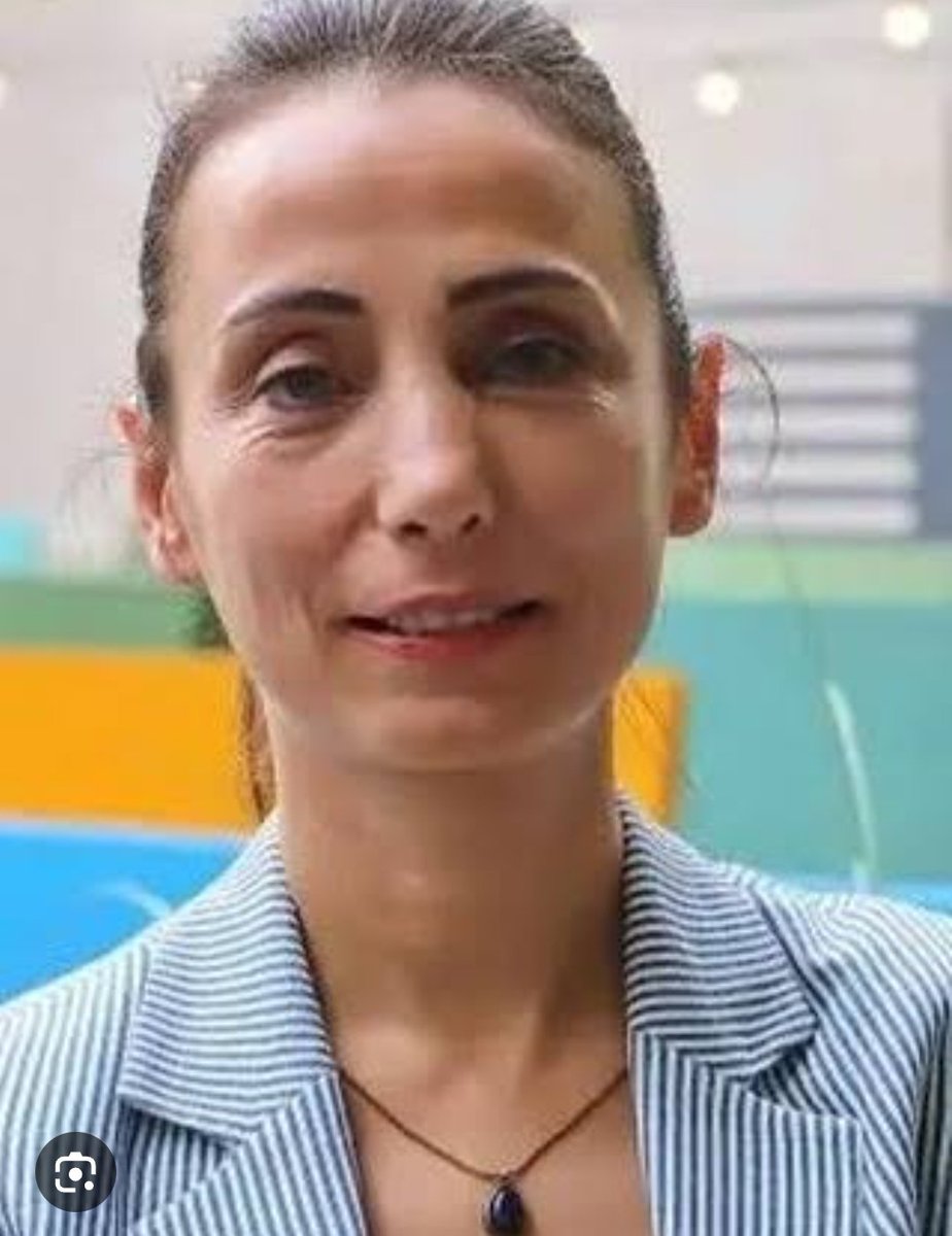 JiyanRg's tweet photo. Kürt halkının bir evladı olarak şunu ifade etmek istiyorum bu kadın benim irademi temsil etmiyor  Kürt halkının bir Ulus olma sorunu vardır ana dilde eğitim talebi vardir Kürt halkının gasp edilen haklarını haykıracak yünetim sorunu vardır bu kadını istemiyoruz @DEMGenelMerkezi https://t.co/TRR4FQPpV4
