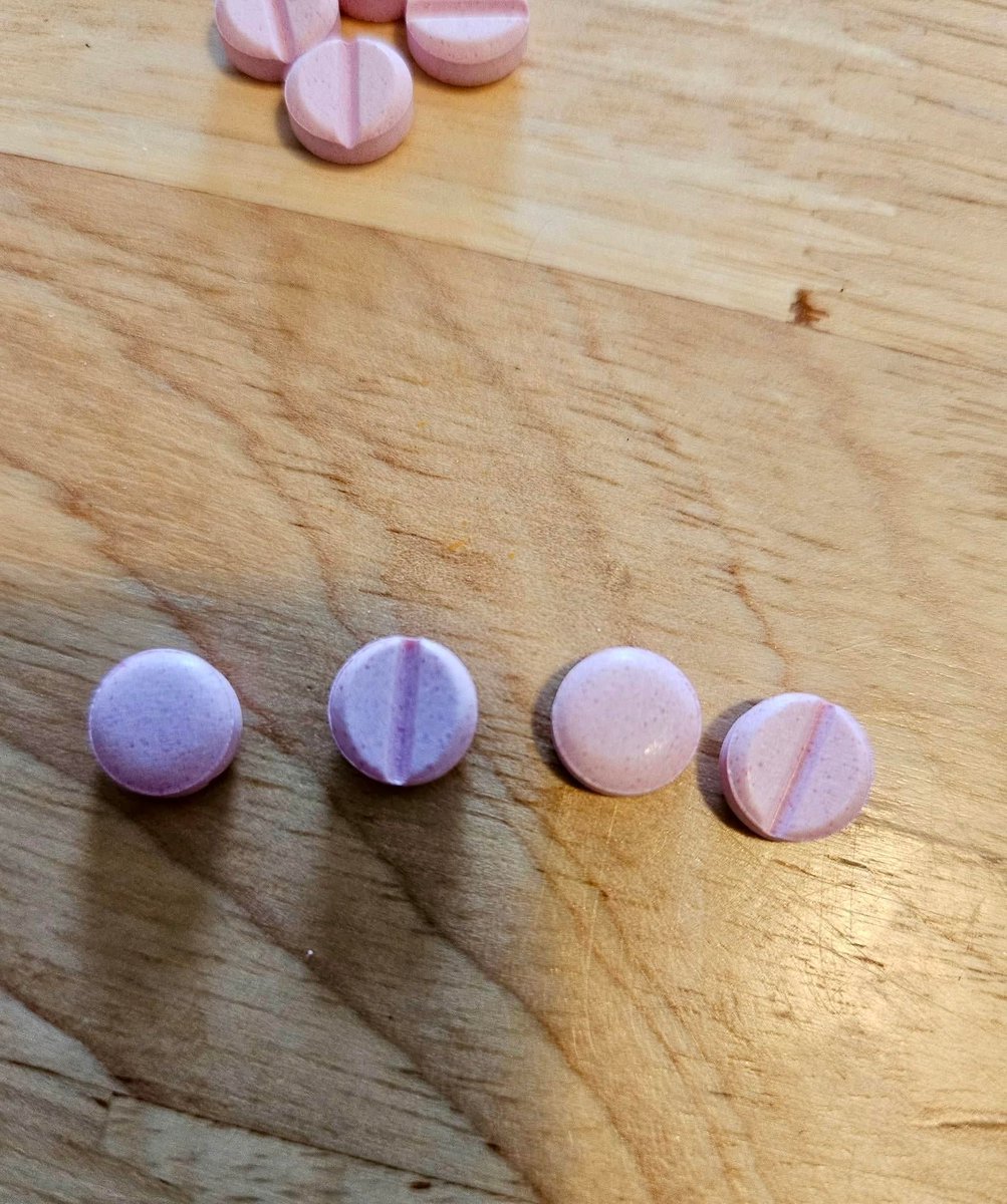 Buggexotics's tweet photo. 10mg Diazepam? Look alright? #Drugtwt #Diazepam #highlife #geeker https://t.co/Owe7AtNQfz