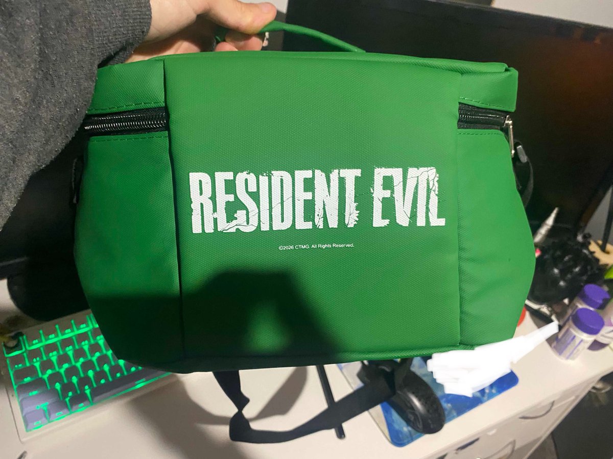 capteye_'s tweet photo. I GOT IT😭😭😭😭😭😭😭 https://t.co/vCC4UXMhaZ