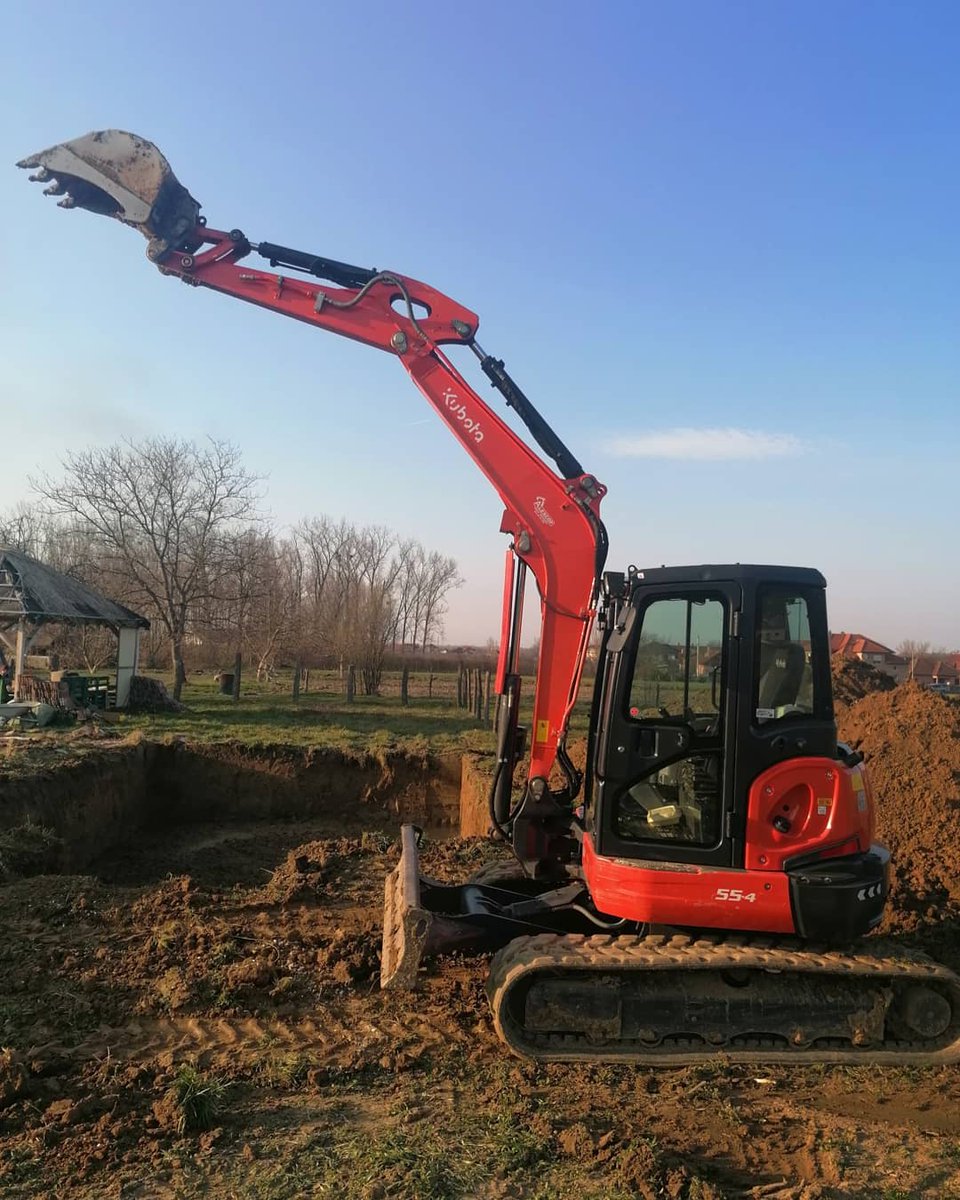 gracedavis752v0's tweet photo. Pool excavation https://t.co/dK7DxkCYG9