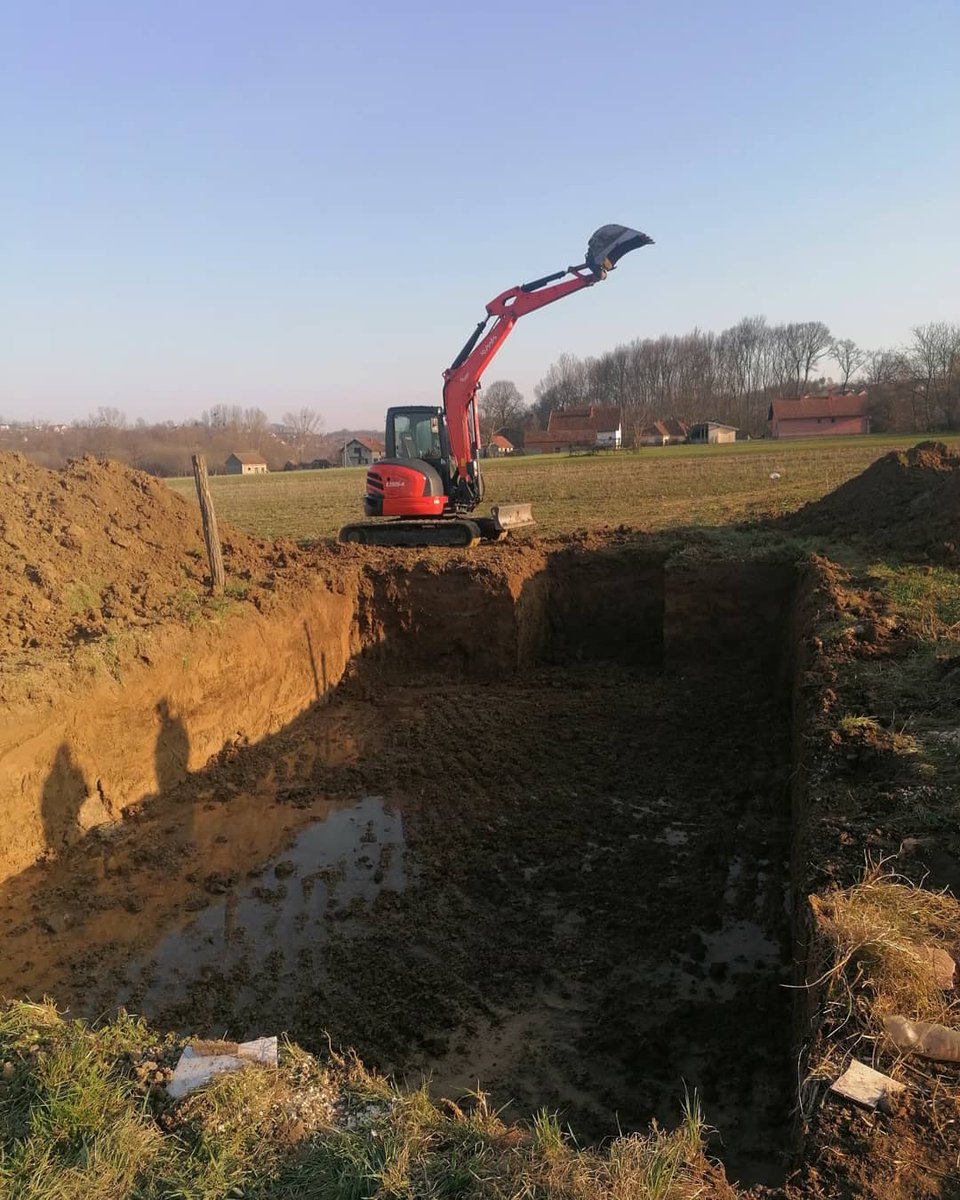 gracedavis752v0's tweet photo. Pool excavation https://t.co/dK7DxkCYG9