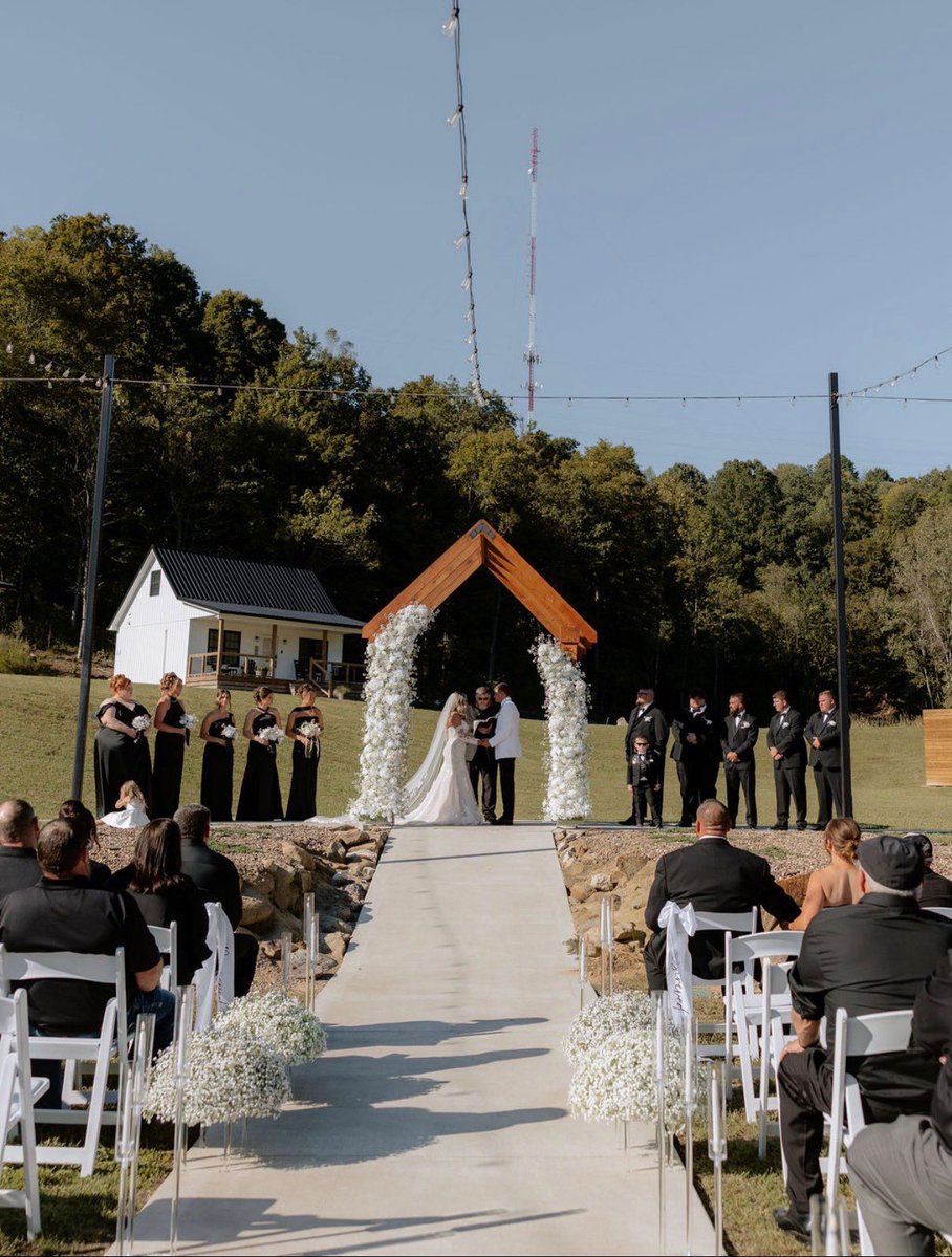 coachericbailey's tweet photo. It was the most beautiful wedding I’ve ever seen… https://t.co/BvjGIvIXLW