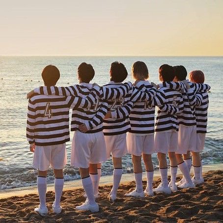Suunsita's tweet photo. ㅤㅤㅤㅤㅤㅤ    ︶︶︶︶ꫂ᭪݁ ︶︶︶︶ 
𓏼𝜗℘◟ ͜⠀◞ 𝓣 ℎ𝑖𝑠 𝑜𝑟 𝑡ℎ𝑎𝑡 + 𝗍ᥲgs
—¿𝓒uál era de Enhypen te gusta más? 

​#SevEN_Bound_By_Fate
#NoRevenue_ForHYBE

   𝐵𝑜𝑟𝑑𝑒𝑟: 𝐷𝑎𝑦 𝑜𝑛𝑒                  𝐷𝑖𝑚𝑒𝑛𝑠𝑖𝑜𝑛: 𝐷𝑖𝑙𝑒𝑚𝑎 https://t.co/aK9ekcHOFC