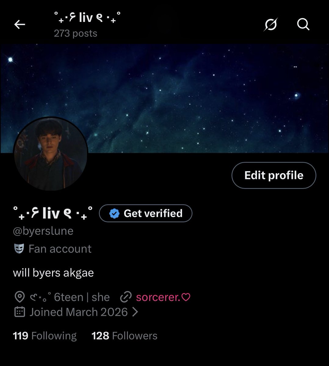 byerslune's tweet photo. new layout pls don’t forget me https://t.co/nWiR8NqOrk