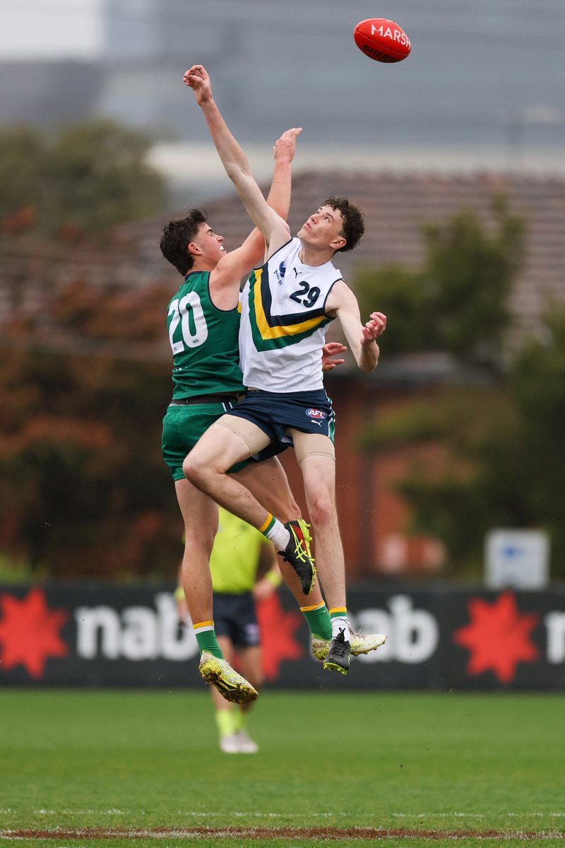 GWSGIANTS's tweet photo. Congratulations to Baden Smith and Jedd Corbett from our GIANTS Academy who played in the U17 AFL National Futures game on the weekend 🍊 https://t.co/QocTwl6E8O
