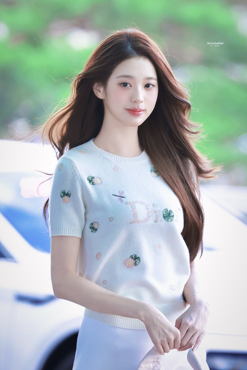 Strawbabbie_wy's tweet photo. 260928 

🖼️👑💕✨

#아이브 #IVE #장원영 #JANGWONYOUNG #원영 #WONYOUNG #ウォニョン @IVE_twt https://t.co/p96mx692vv