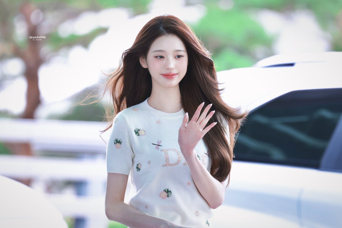 Strawbabbie_wy's tweet photo. 260928 

🖼️👑💕✨

#아이브 #IVE #장원영 #JANGWONYOUNG #원영 #WONYOUNG #ウォニョン @IVE_twt https://t.co/p96mx692vv