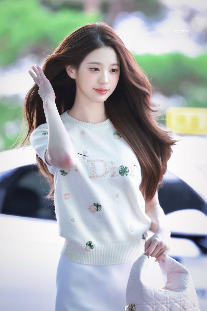 Strawbabbie_wy's tweet photo. 260928 

🖼️👑💕✨

#아이브 #IVE #장원영 #JANGWONYOUNG #원영 #WONYOUNG #ウォニョン @IVE_twt https://t.co/p96mx692vv