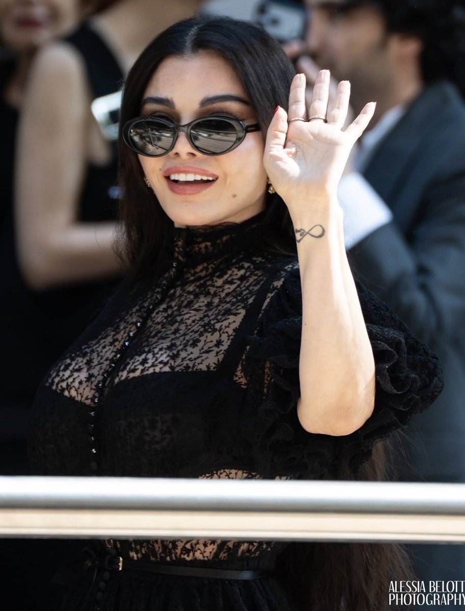 MarkWehbe_1's tweet photo. 🖤😍
#هيفاء_وهبي @HaifaWehbe https://t.co/YLSfPdl49d