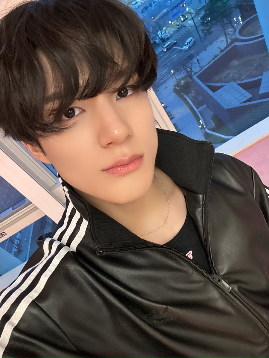 wpshwhgdk's tweet photo. 누님. 가세요…. (흑발ver.) https://t.co/nE6Y0ejyQb