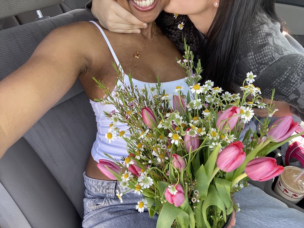 whimsyfem's tweet photo. i wanna take pictures like this with someone https://t.co/8pTQpRnFoQ