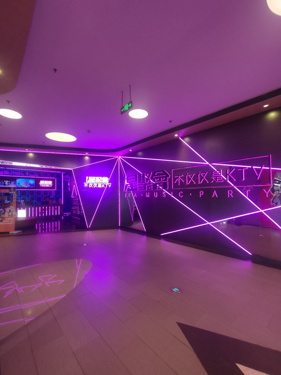NicholasCojmvv's tweet photo. [Time to unleash your inner star! Sing your heart out at KTV tonight – microphones are waiting, vibes are high, and every note counts. Who’s ready to rock the mic]， https://t.co/GEz1cVdJux