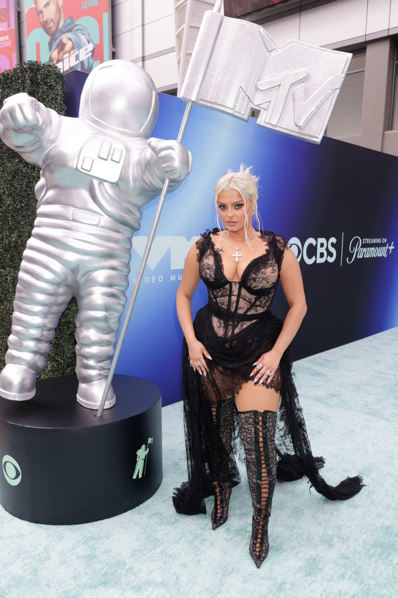 KrutoMedia's tweet photo. Bebe Rexha attends the #VMAs red carpet

Photo: Francis Specker/CBS https://t.co/bdOnPPICcV