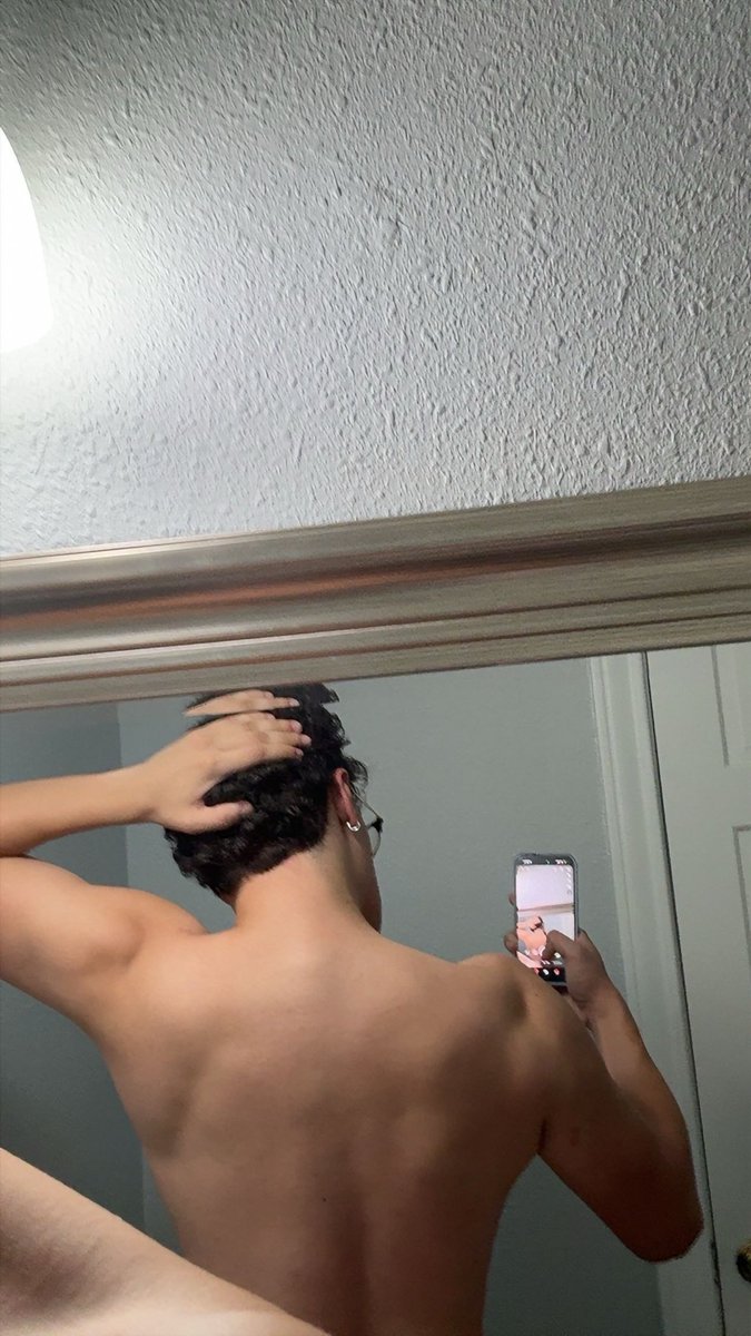 ericrequ3 tweet picture