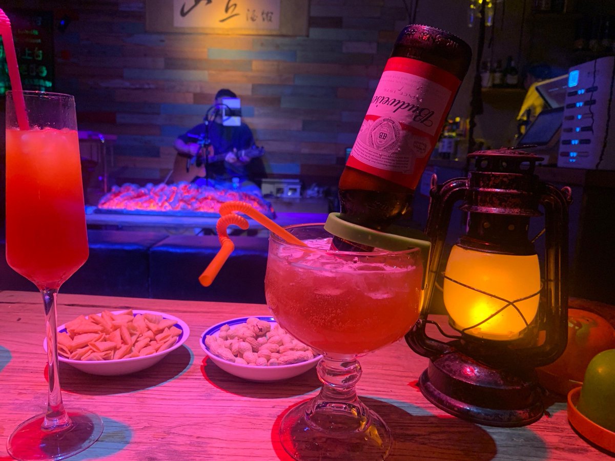 SunshineCaadd's tweet photo. Reencontrarse con viejos amigos es como volver a casa, incluso después de aos! Una noche de risas, anécdotas y sin prisas ， https://t.co/zTMGCb9xse
