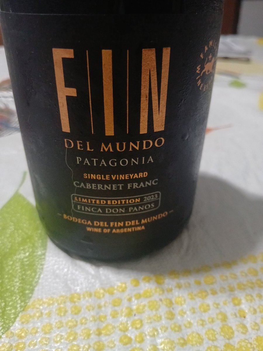 TitoArieltw's tweet photo. Será bueno? El precio es saladito https://t.co/bnqLkUqmlR
