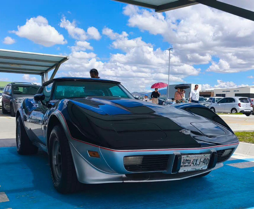 lixasonrie's tweet photo. #corvette pace https://t.co/Pv8Wp0xoq9