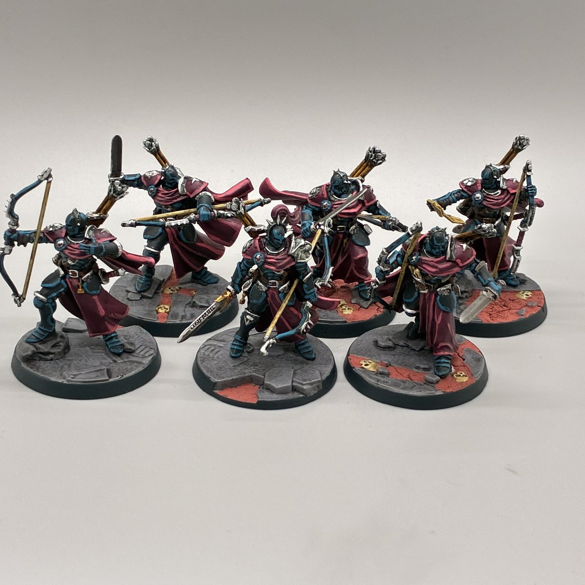 Cradicus's tweet photo. Stormbringer Issue 29! After a while away working on 40k I’m finally back in Age of Sigmar with some Vigilors for my Blooded Dawn stormhost! I like these dudes with their cool bows, flowing robes and neat poses. 

#PaintingWarhammer #WarhammerCommunity #AgeOfSigmar #Stormbringer https://t.co/i42YIIznfk
