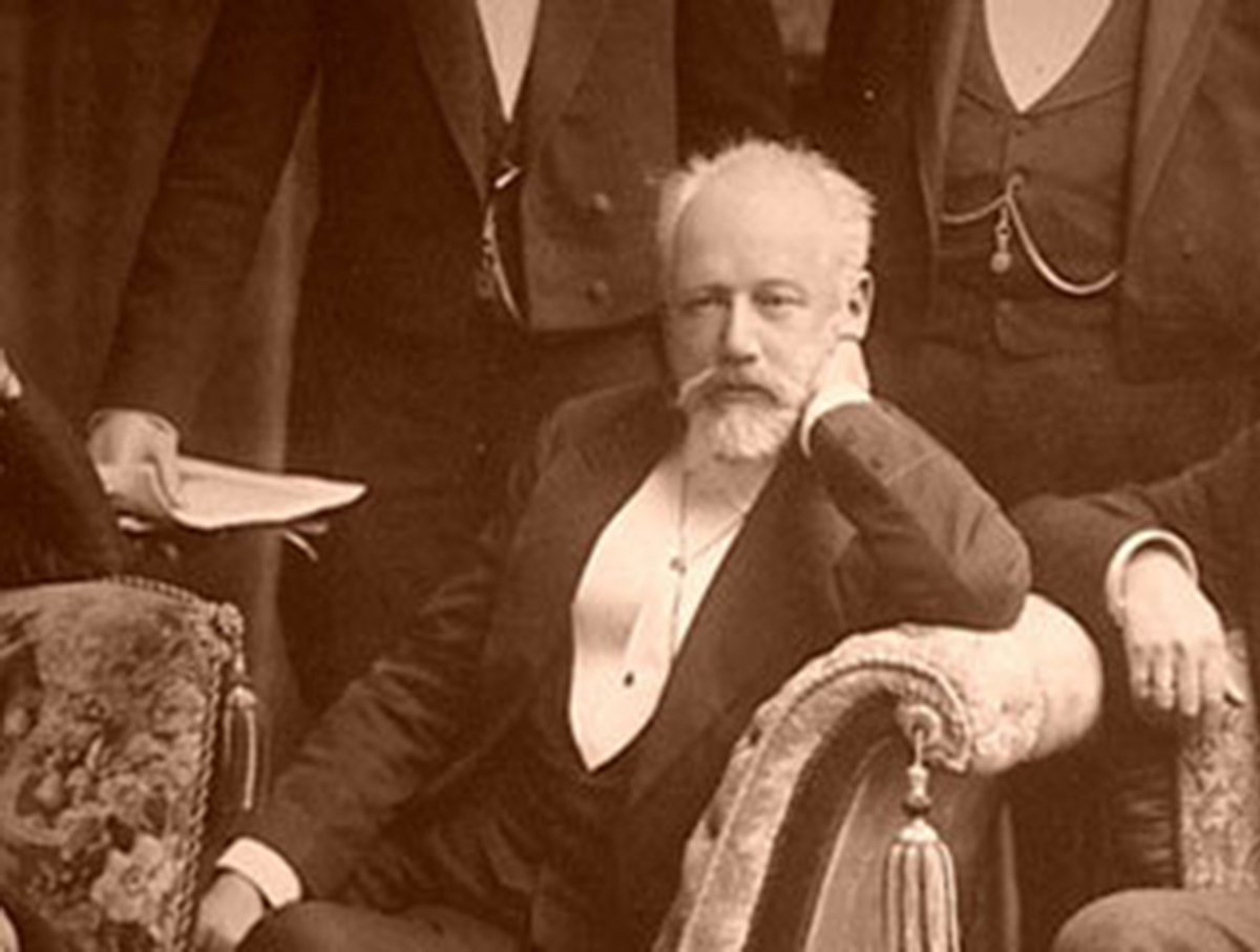 FacesThree327's tweet photo. Podium Phobia
Tchaikovsky had a severe phobia of conducting early in his career
He believed his head would literally fall off his shoulders if he didn't hold onto his chin with one hand while on the podium
Took him almost 20 yrs to overcome it!

#ClassicalMusicFacts @digitalmo0nk https://t.co/8Y3OuKRnyX