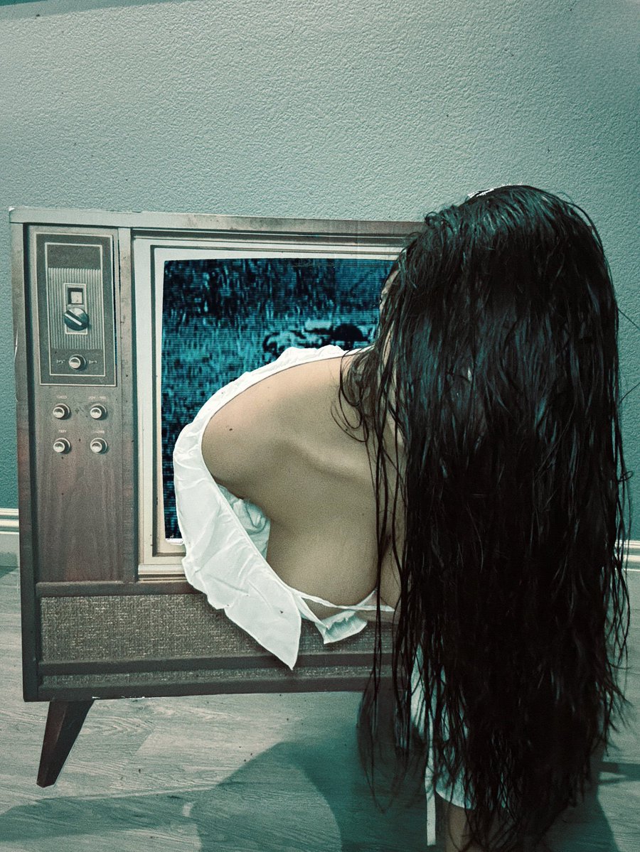Play_Giirls's tweet photo. cosplay: Sadako. https://t.co/OyhSYxD2LD