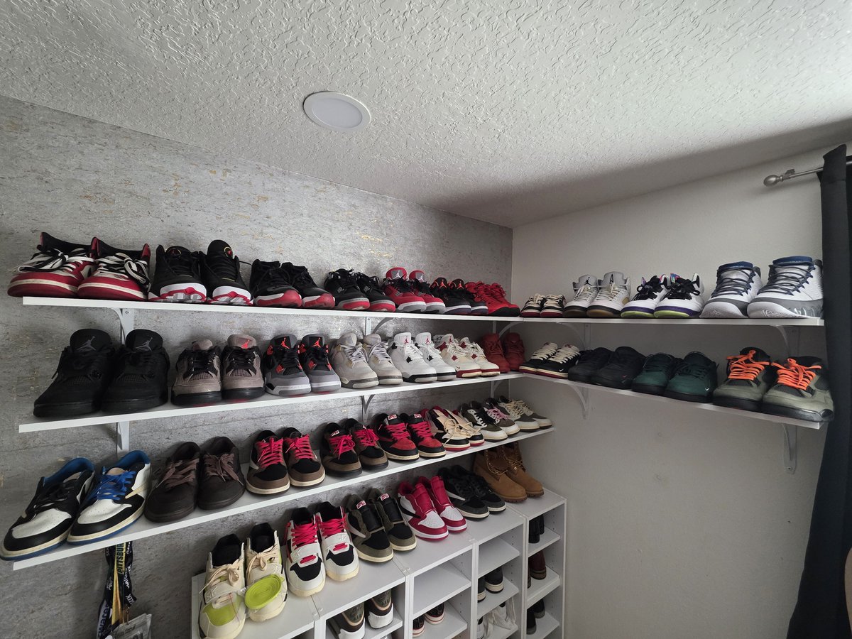 swerveconfident's tweet photo. What should I rock next🤔 https://t.co/8HTKIDlhx9