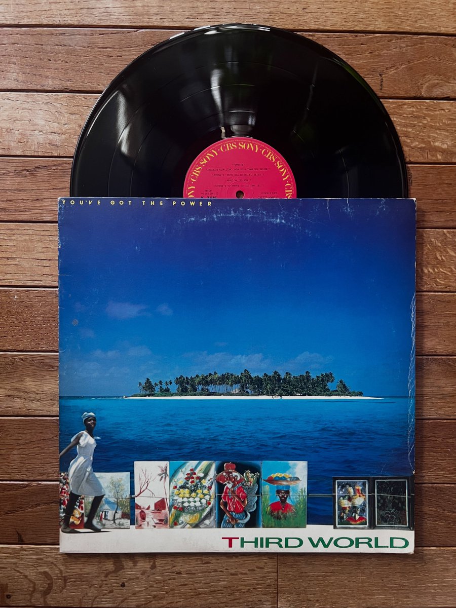 HedyReary's tweet photo. Thank you. Welcome to my listening room. Trying Jah Love by Third World — “You’ve Got the Power” (1993). https://t.co/SwajZsRzYw