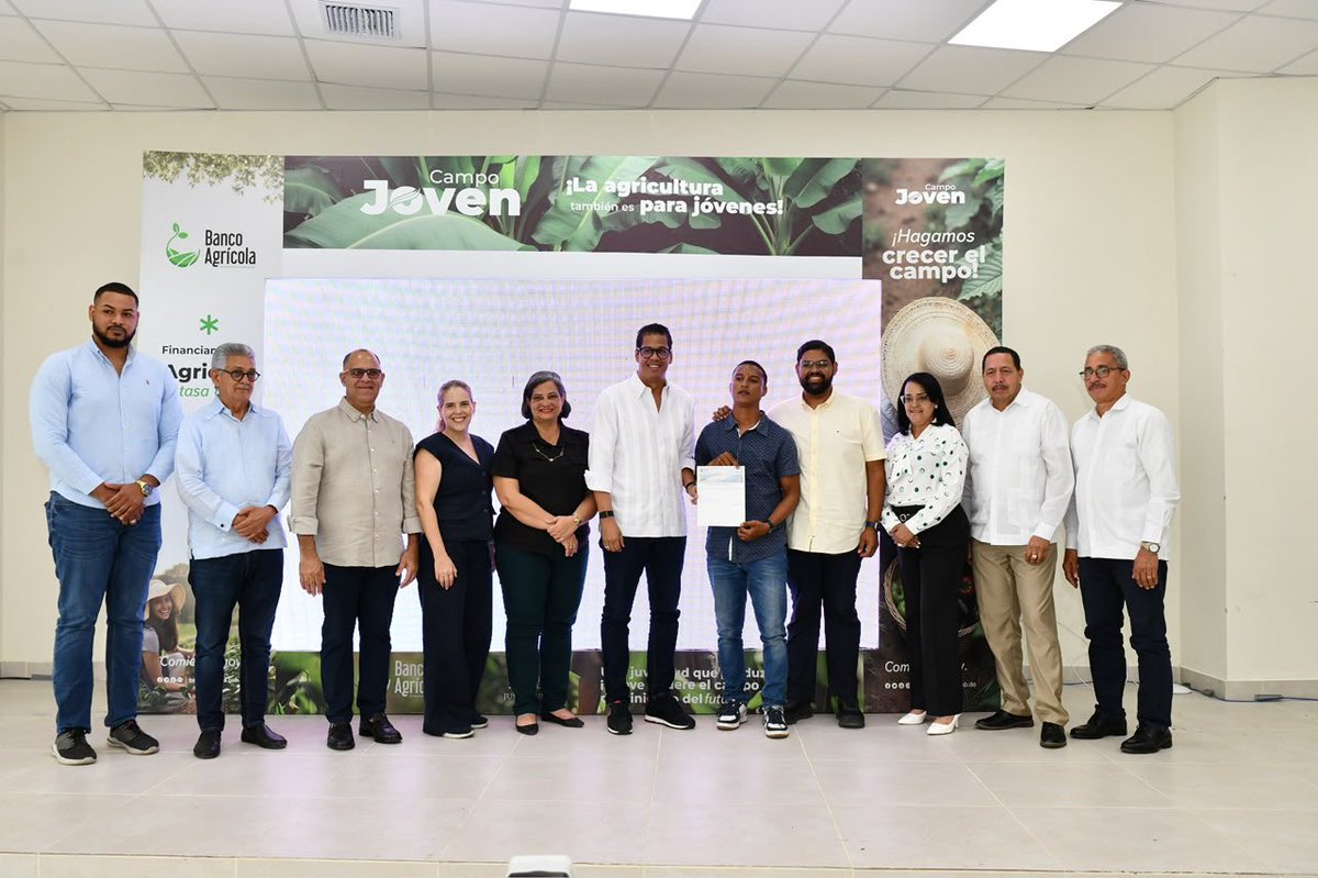 bagricolaRD's tweet photo. 🌱 ¡Campo Joven supera los RD$200 millones a tasa cero y respalda más de 400 proyectos agropecuarios!

En coordinación con @JuventudRD, entregamos cerca de RD$3 millones a jóvenes productores de Hato Mayor. Seguimos impulsando el relevo generacional. #CampoJoven https://t.co/zQjK9hOVNU