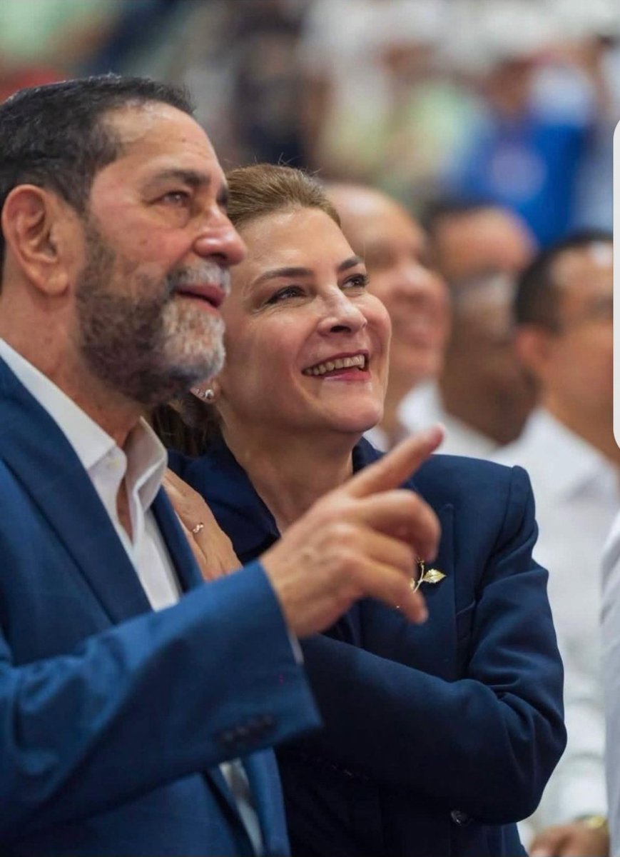 eligiojaquez's tweet photo. Tengo razones de sentirme feliz luego de que en la mañana de hoy participara en un entusiasta acto político en el Club San Carlos, a casa llena de gente del país y del exterior, apoyando nuestra decisión de trabajar para que Carolina Mejía corone como la 1ra mujer Pta del país. https://t.co/P7cxhdNs37