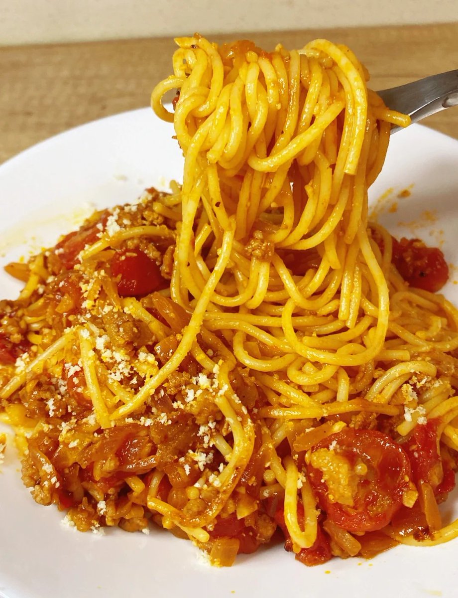 KennithHan16's tweet photo. Prueba de pasta fresca con salsa de tomate casera, el almuerzo perfecto después de una maana de trabajo. https://t.co/zIohzSPdZz