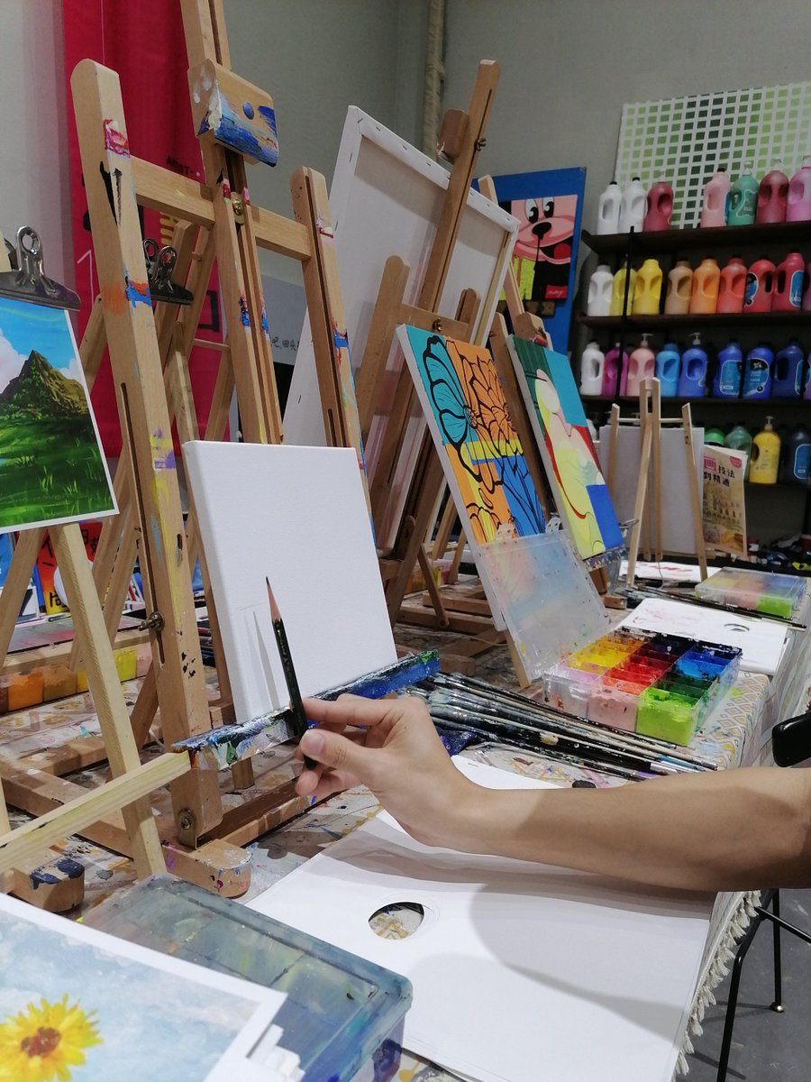 Bowdenvnlp's tweet photo. Explora la magia del arte con nosotros: taller de acuarela para principiantes, reserva tu lugar hoy! https://t.co/wZloMFHgjF