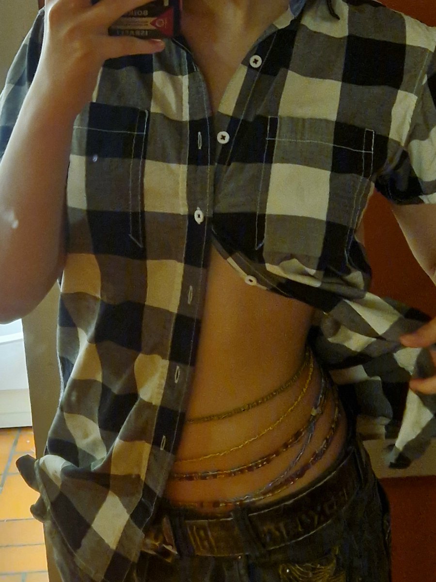 acid___angel's tweet photo. i was sent out of the room wearing this https://t.co/j7rsWQVAGH