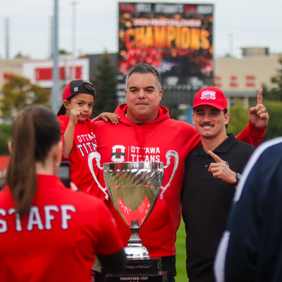ottawa_titans's tweet photo. How lucky are we?? π€
A fun afternoon with the Frontier Cup! π
#FullSwing https://t.co/LAfFvs3xz6