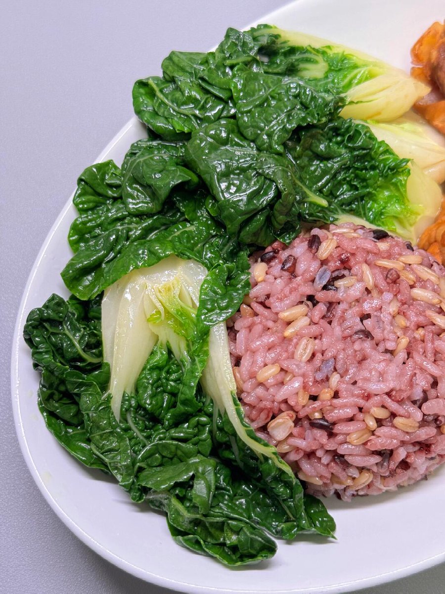 Cotterwfcyq's tweet photo. [Para un almuerzo ligero de pérdida de grasa: pechuga de pollo a la parrilla, brócoli al vapor y un puado de arroz integral. Rico en proteínas y bajo en calorías, perfecto para tu rutina de fitness!] https://t.co/8TdH6Bvh2e