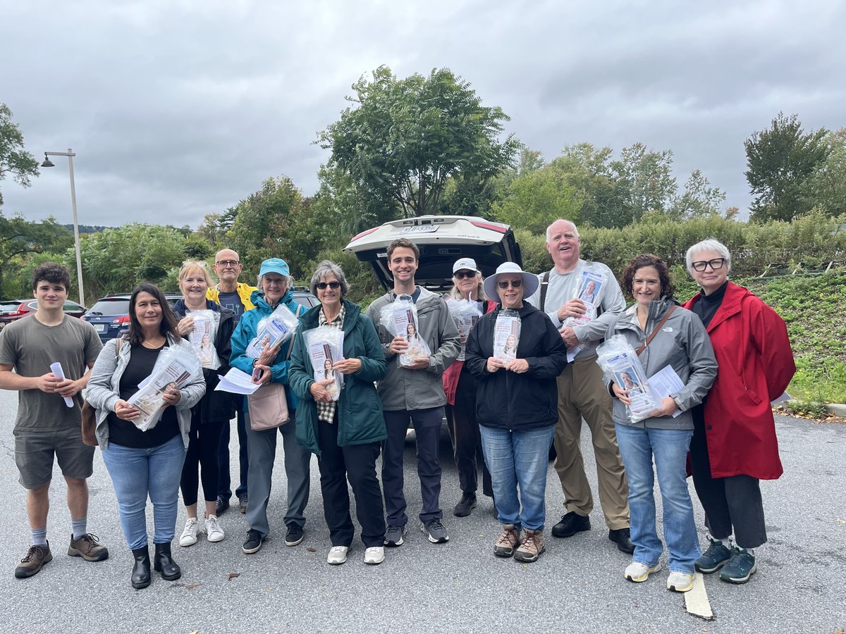 CaitforNewYork's tweet photo. Not even a nor’easter could stop #TeamCait this weekend! Grateful to all of the amazing volunteers who come out rain or shine to knock doors and reach voters across the district.

With your help, we’re going to bring this home in 37 days and create the more affordable future the Hudson Valley deserves.
