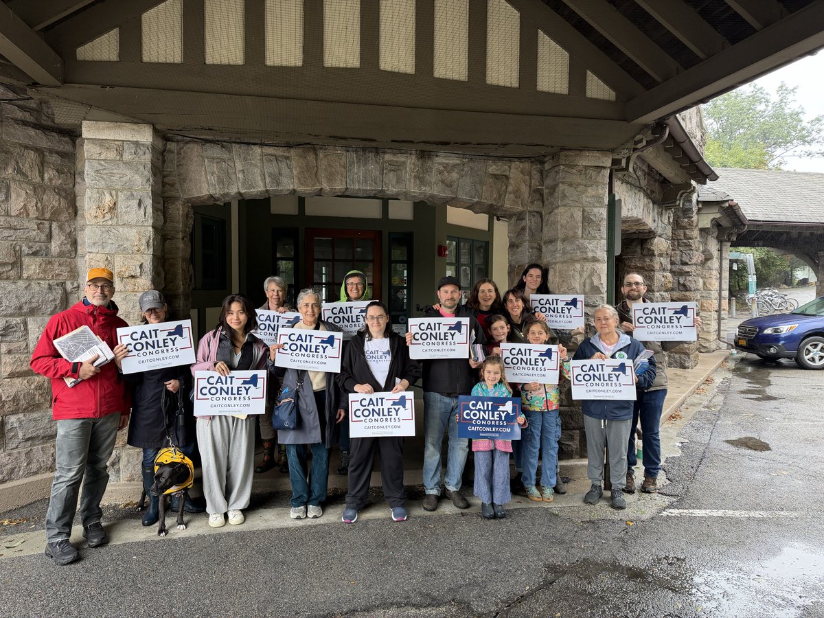 CaitforNewYork's tweet photo. Not even a nor’easter could stop #TeamCait this weekend! Grateful to all of the amazing volunteers who come out rain or shine to knock doors and reach voters across the district.

With your help, we’re going to bring this home in 37 days and create the more affordable future the Hudson Valley deserves.