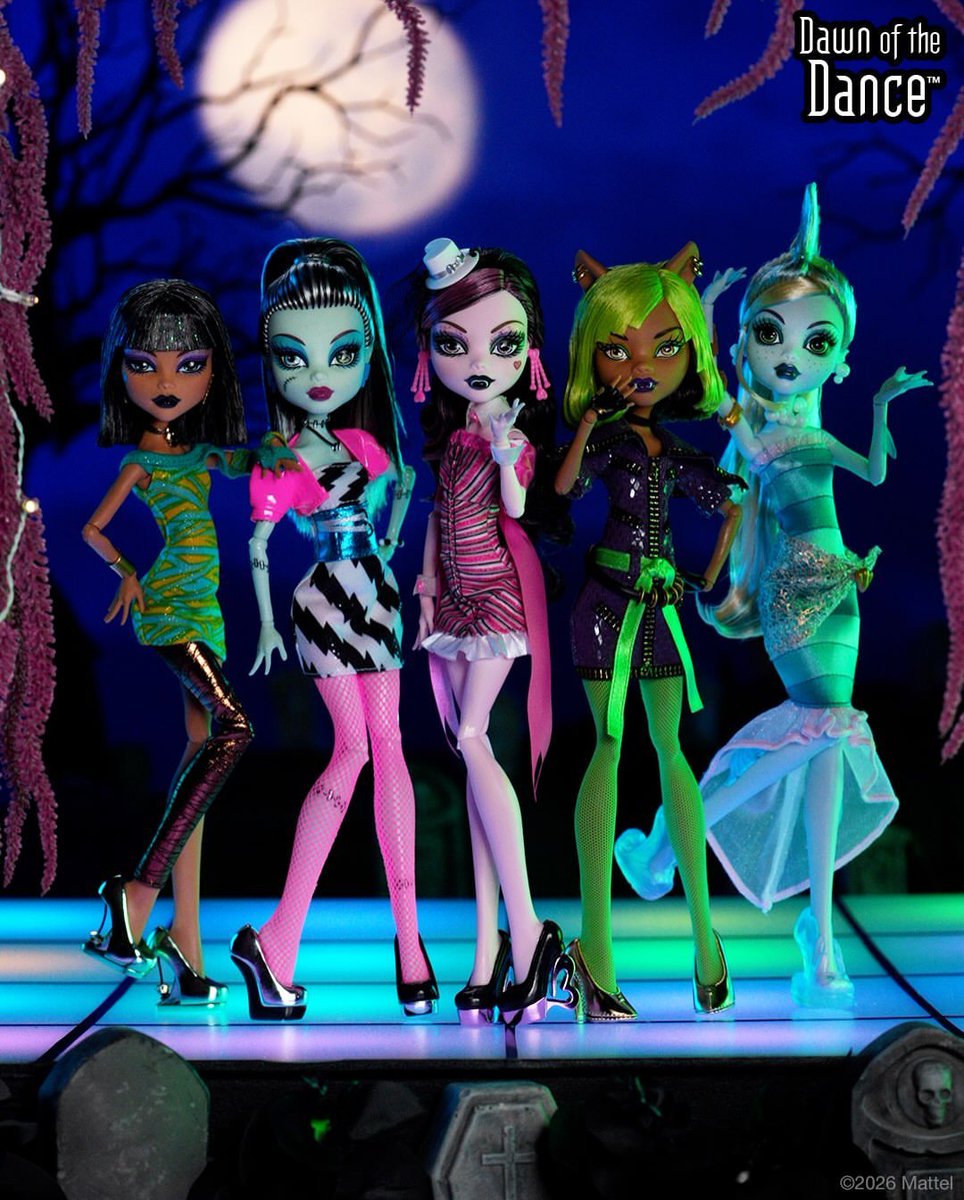 SeeingMount's tweet photo. REMINDERS FOR OCTOBER

Dawn of the Dance releases October 1st, I will post when they go live

Each doll is $32.99 USD

The  Monster High Draculaura Halloween Edition Doll launches on the 13th for Fang Club Members and the 14th for the general public 

She is $65 USD https://t.co/H1V9JDMJ8h