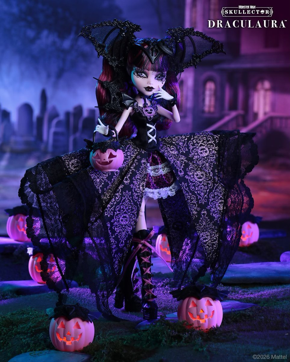 SeeingMount's tweet photo. REMINDERS FOR OCTOBER

Dawn of the Dance releases October 1st, I will post when they go live

Each doll is $32.99 USD

The  Monster High Draculaura Halloween Edition Doll launches on the 13th for Fang Club Members and the 14th for the general public 

She is $65 USD https://t.co/H1V9JDMJ8h