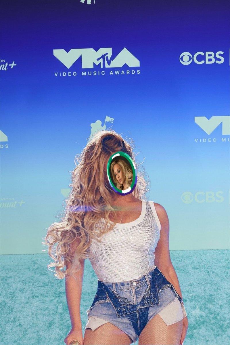 richardlanaija's tweet photo. Richard "Ricky" LaNaija stuns at the VMAs. https://t.co/tTZJCfy7G8