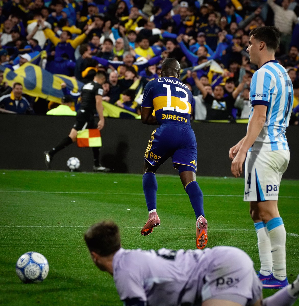 BocaJrsOficial's tweet photo. Pa que la vacilen de regalito 👍 https://t.co/OiPfXae6Rq