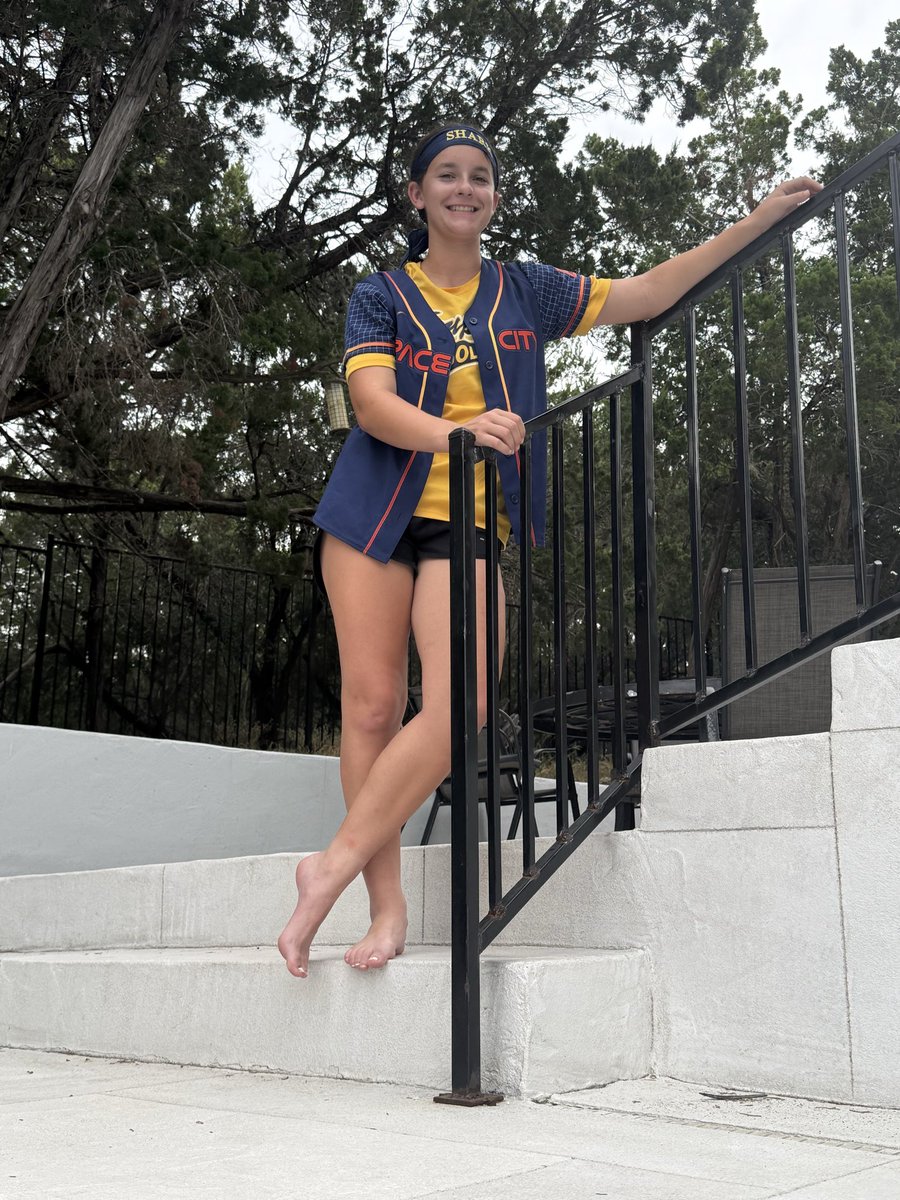 FaithSharkey27's tweet photo. Celebrating the Astros win AL West after a morning IG practice. https://t.co/kPICktN2fs